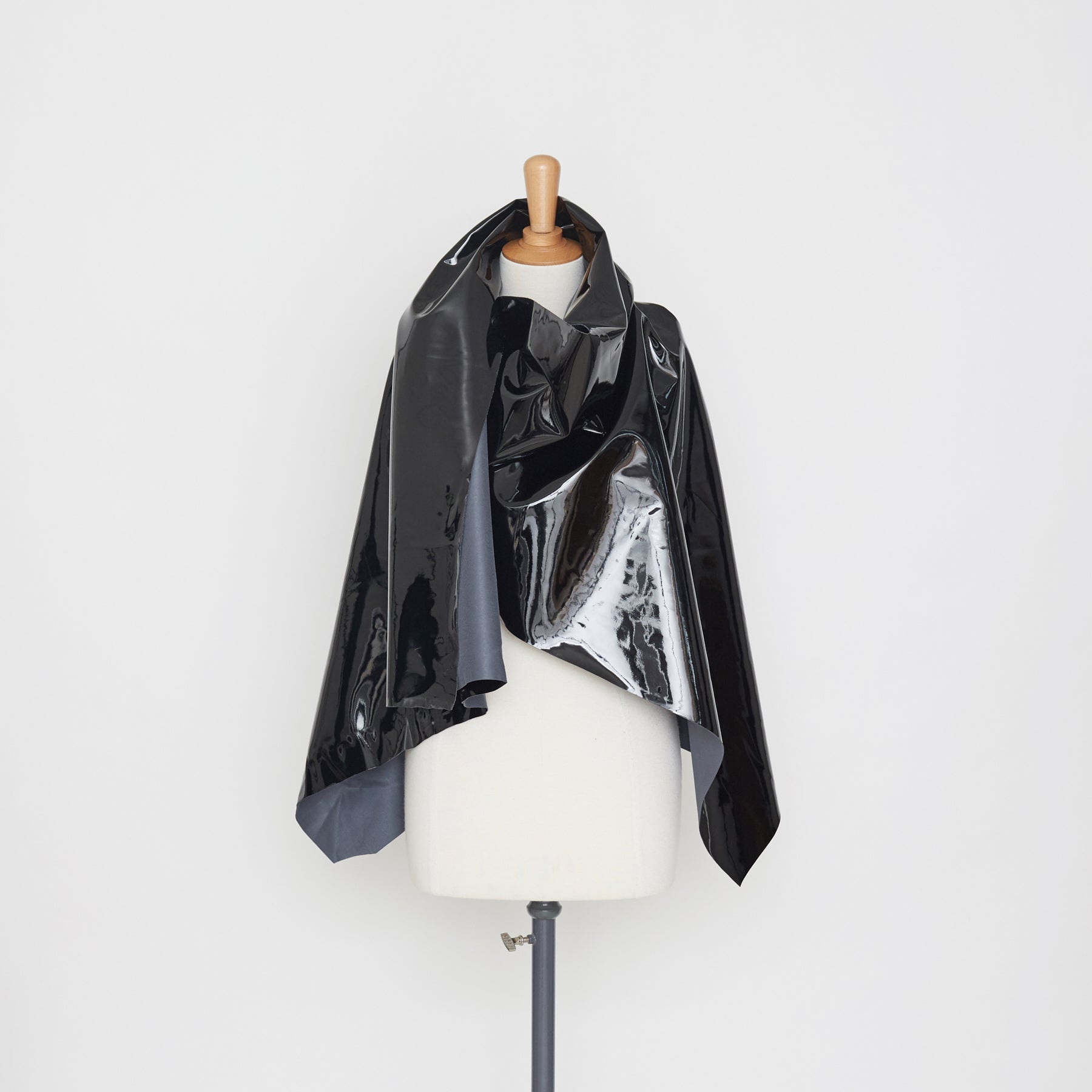 T21B00458 | Glossy PVC Suede Backing