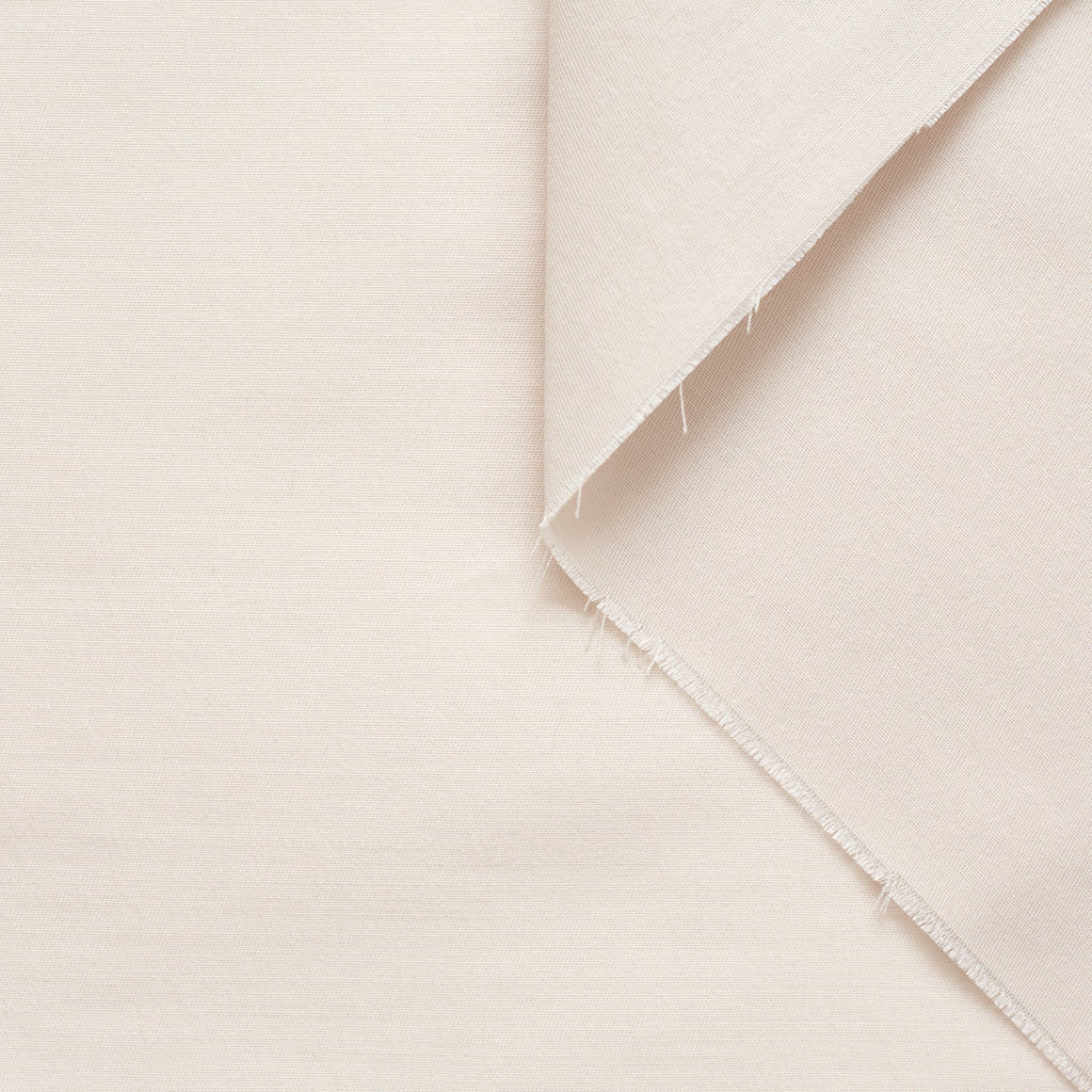 T21B00467 | Matt Wool And Silk Mikado