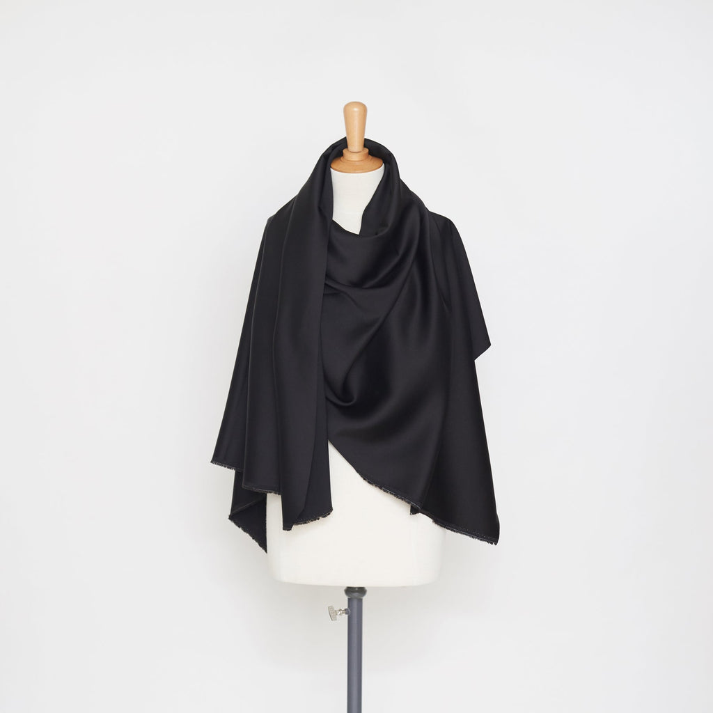 T21B00476 | Crepe Satin