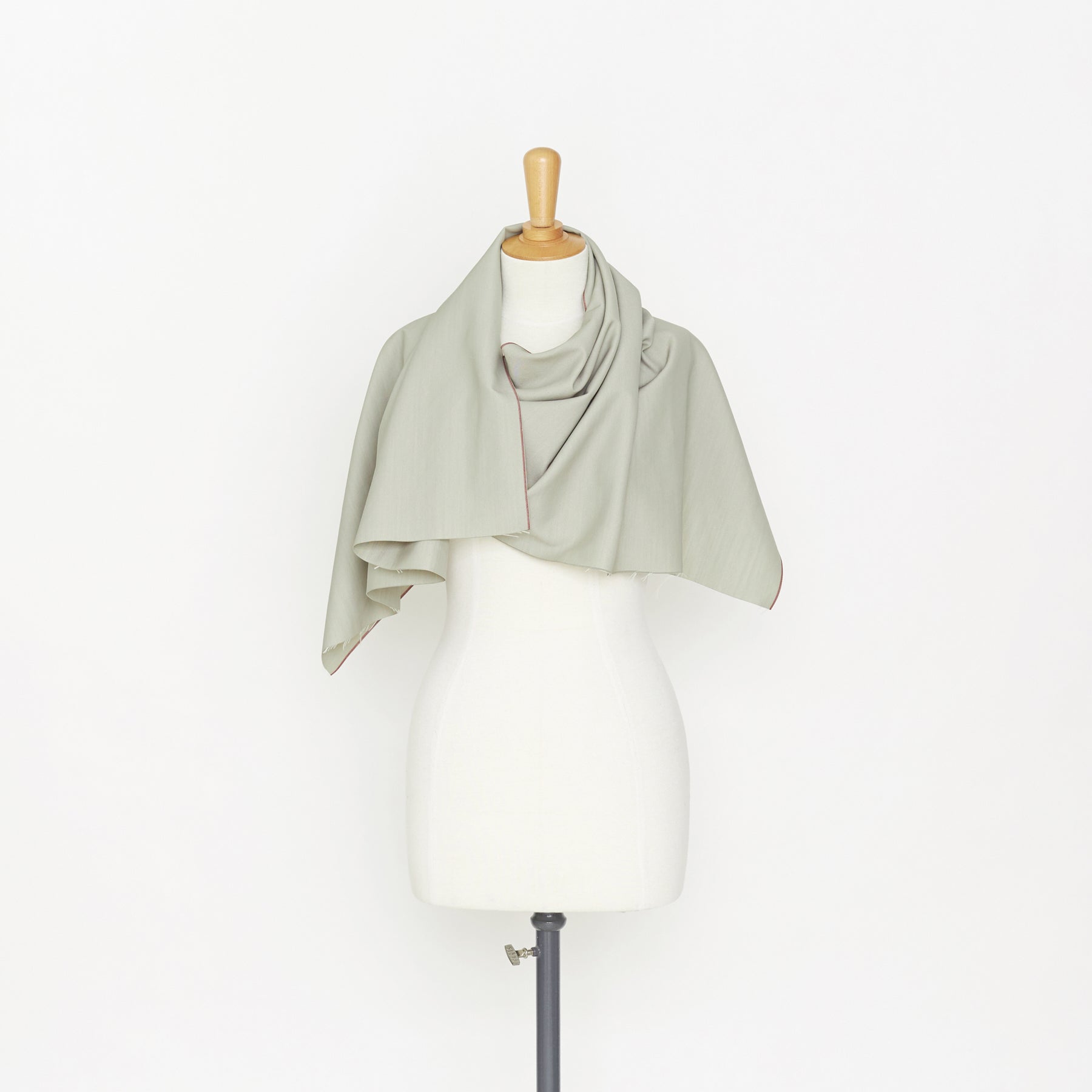 T21B00480 | WR Fluid Twill